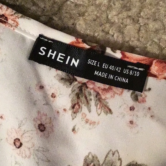 New, never worn SHEIN floral butterfly sleeve bodysuit - Picture 3 of 7